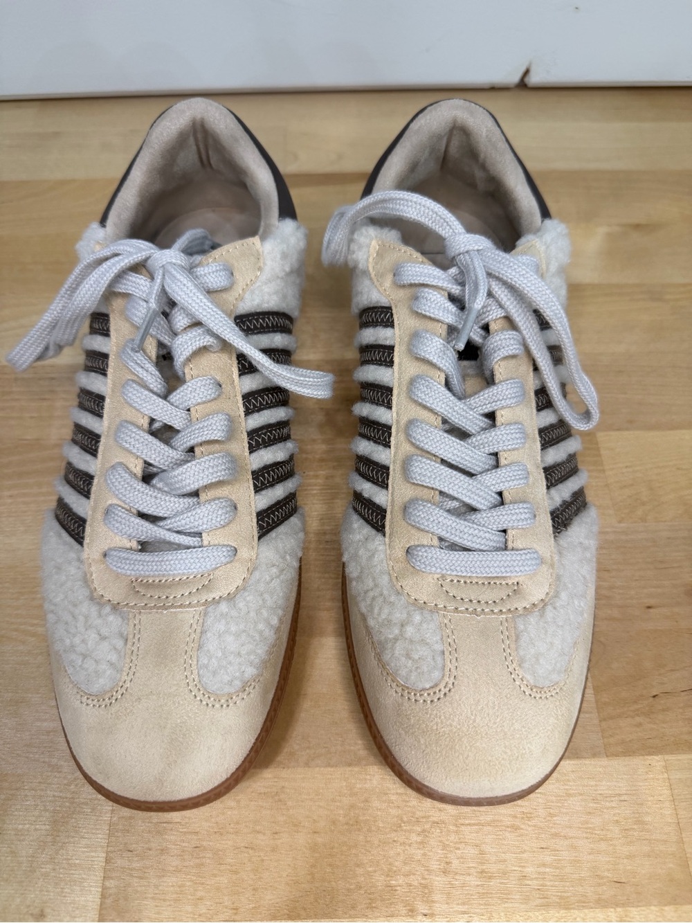 ShuShop Cream and Brown Stevie Shearling Lace-Up Sneakers Retro Inspired Size 9